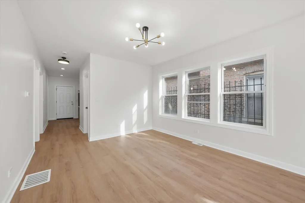 7517 South Carpenter Street Chicago IL 60620