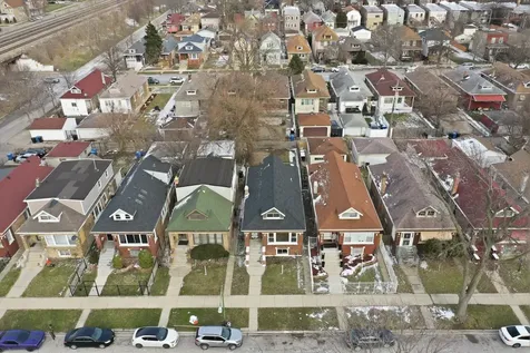 7517 South Carpenter Street Chicago IL 60620