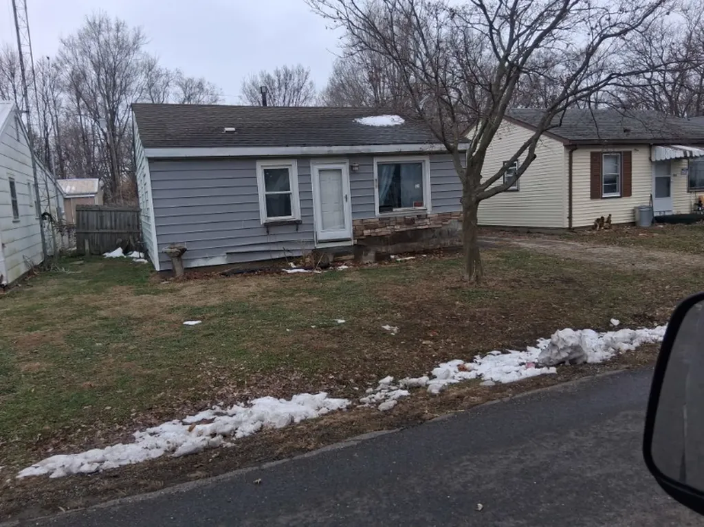 905 North Wesley Street Springfield IL 62702