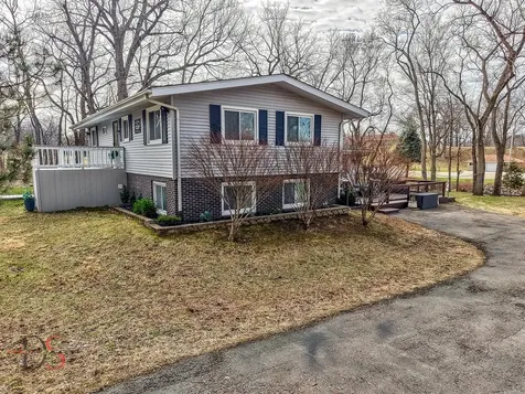 152 Beachview Court Varna IL 61375