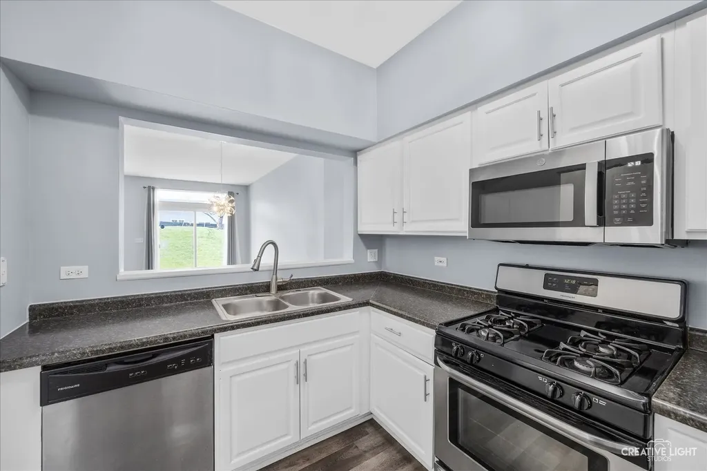 1869 Misty Ridge Lane Aurora IL 60503