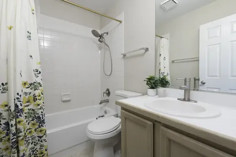 36111 North New Bridge Court Gurnee IL 60031