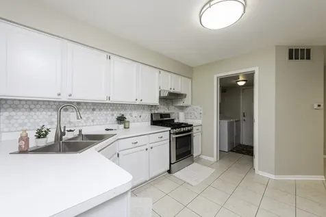 36111 North New Bridge Court Gurnee IL 60031