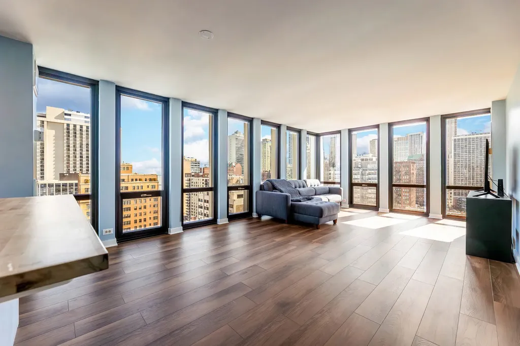 1 East Scott Street Chicago IL 60610