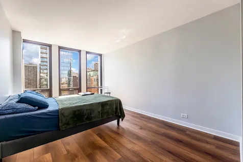 1 East Scott Street Chicago IL 60610
