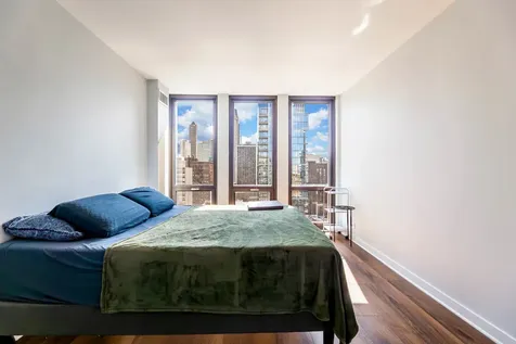 1 East Scott Street Chicago IL 60610