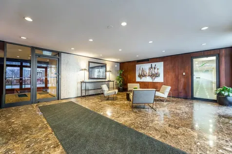 1 East Scott Street Chicago IL 60610