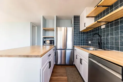 1 East Scott Street Chicago IL 60610