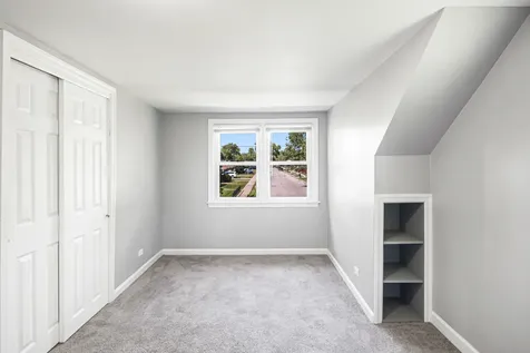 1725 East 158th Street South Holland IL 60473