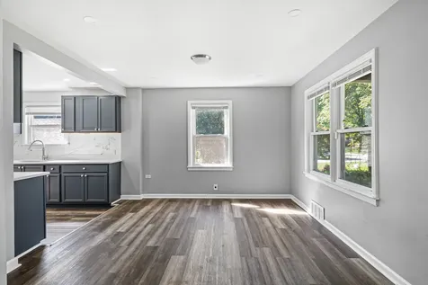 1725 East 158th Street South Holland IL 60473