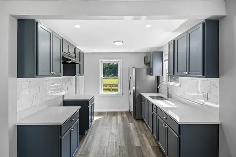 1725 East 158th Street South Holland IL 60473