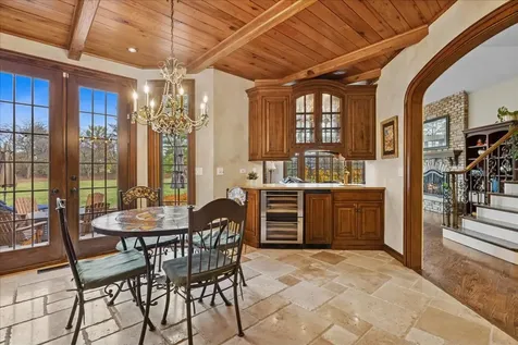 2041 Tremont Court Libertyville IL 60048