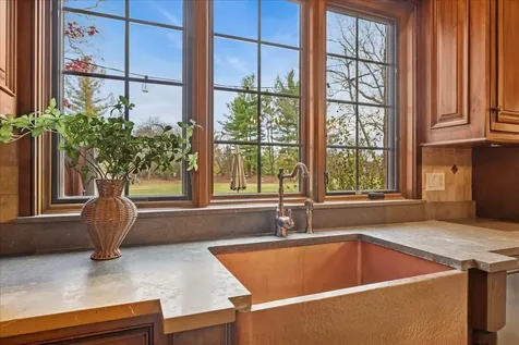 2041 Tremont Court Libertyville IL 60048