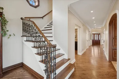 2041 Tremont Court Libertyville IL 60048