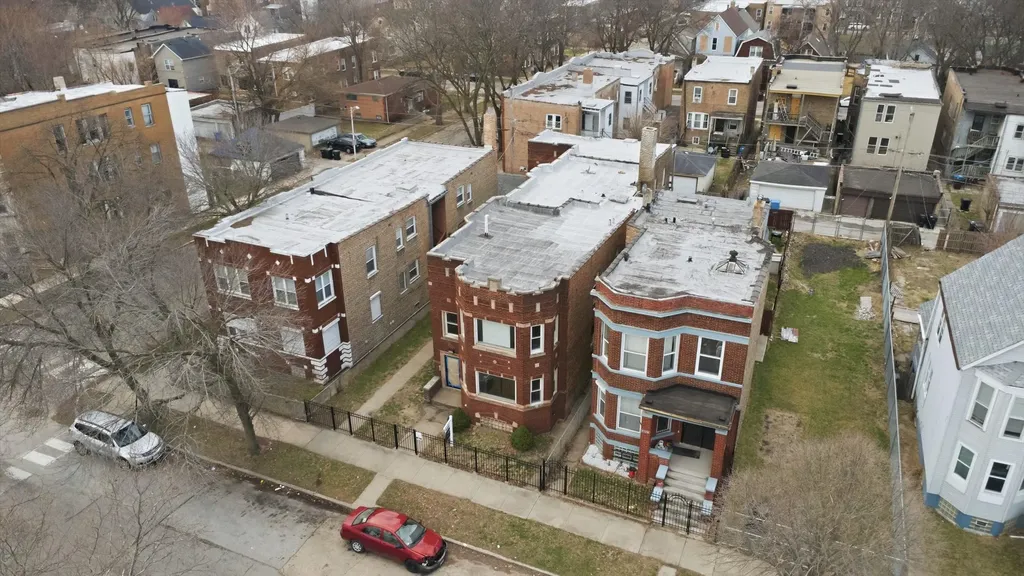 7352 South Langley Avenue Chicago IL 60619