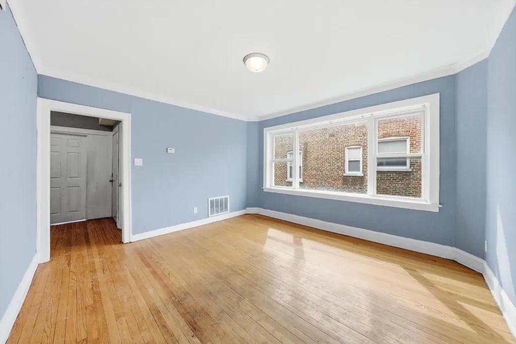 7352 South Langley Avenue Chicago IL 60619