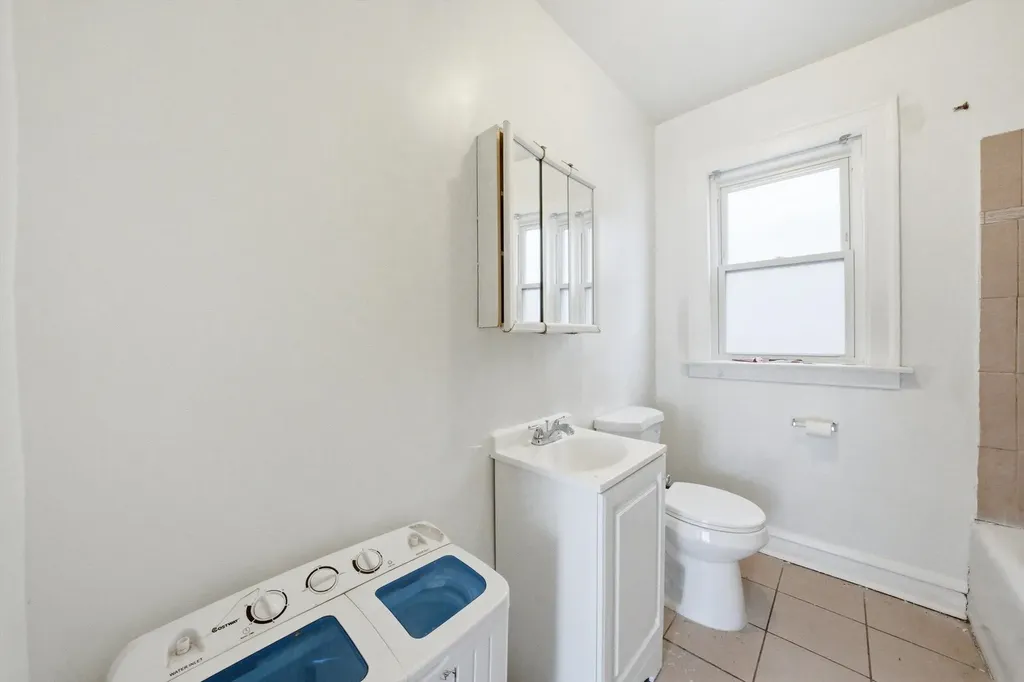 7352 South Langley Avenue Chicago IL 60619