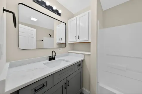 1324 Demmond Street Joliet IL 60432