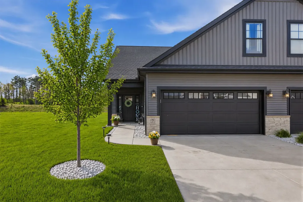 7 Prairie Trail Monticello IL 61856