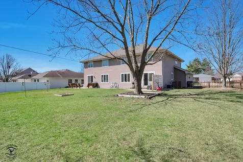 426 South Walnut Street Manteno IL 60950