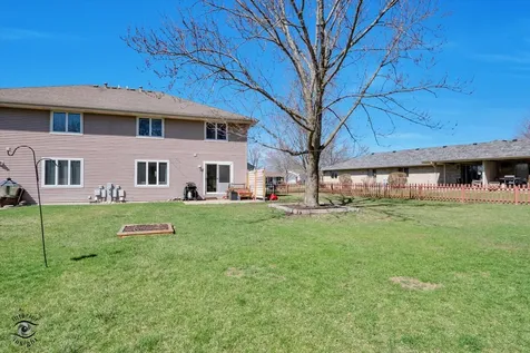 426 South Walnut Street Manteno IL 60950