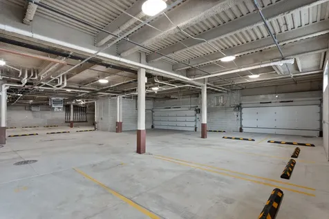 2505 West Farragut Avenue Chicago IL 60625