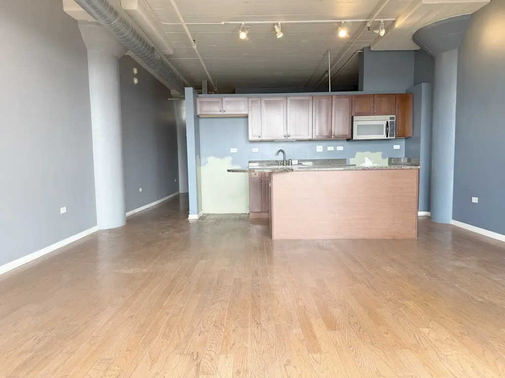 1525 South Sangamon Street Chicago IL 60608