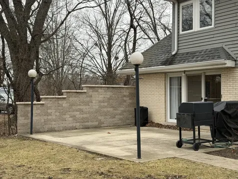 75 Ela Road Inverness IL 60067