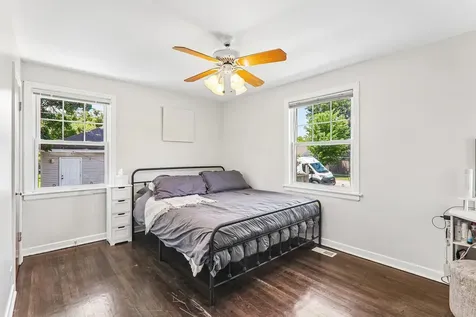 2104 Portsmouth Avenue Westchester IL 60154