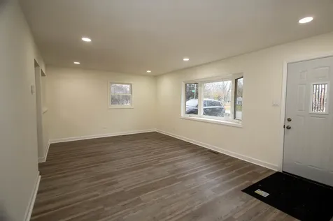 414 Shabbona Drive Park Forest IL 60466