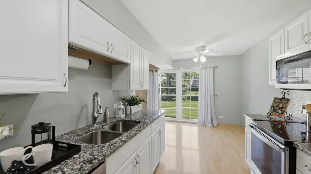 1694 Valley Forge Court Wheaton IL 60189