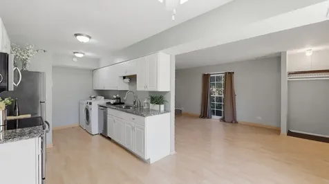 1694 Valley Forge Court Wheaton IL 60189