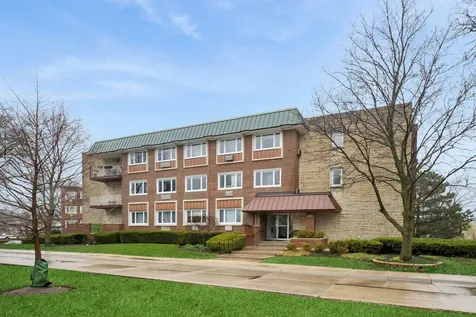 2700 East Bel Aire Drive Arlington Heights IL 60004