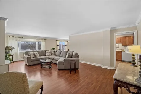2700 East Bel Aire Drive Arlington Heights IL 60004