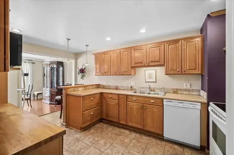 2700 East Bel Aire Drive Arlington Heights IL 60004