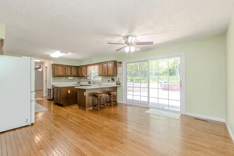 8908 East 1400 North Road Bloomington IL 61705