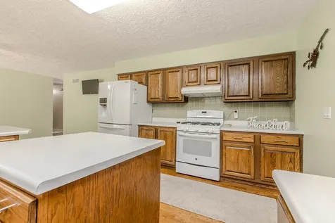 8908 East 1400 North Road Bloomington IL 61705