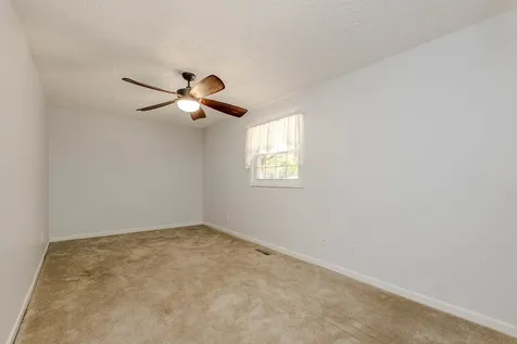 8908 East 1400 North Road Bloomington IL 61705