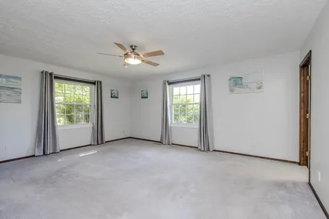 8908 East 1400 North Road Bloomington IL 61705