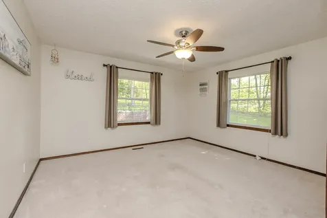 8908 East 1400 North Road Bloomington IL 61705