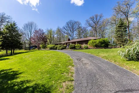 8908 East 1400 North Road Bloomington IL 61705