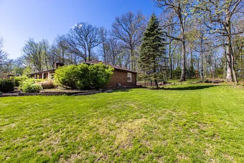 8908 East 1400 North Road Bloomington IL 61705