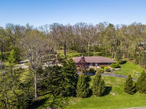 8908 East 1400 North Road Bloomington IL 61705