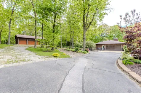 8908 East 1400 North Road Bloomington IL 61705
