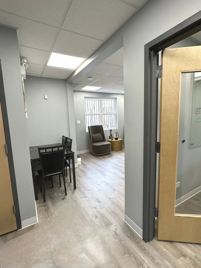 2445 West 71st Street Chicago IL 60629