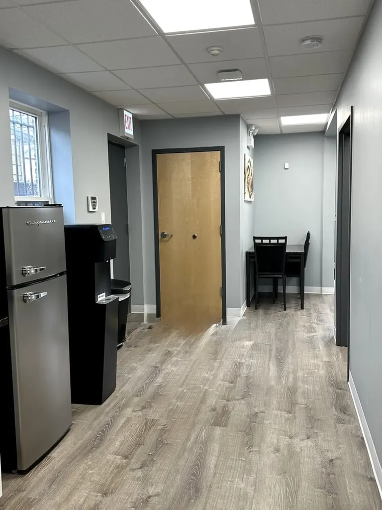 2445 West 71st Street Chicago IL 60629