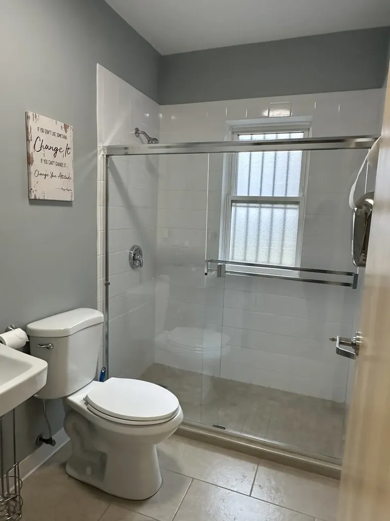 2445 West 71st Street Chicago IL 60629