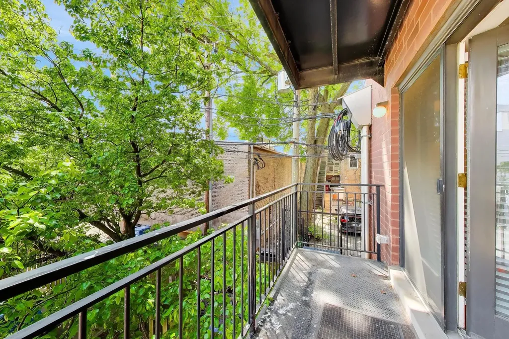 815 North Marshfield Avenue Chicago IL 60622