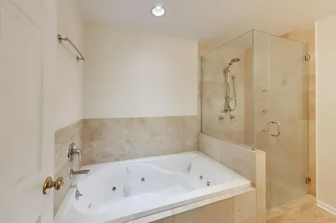 815 North Marshfield Avenue Chicago IL 60622