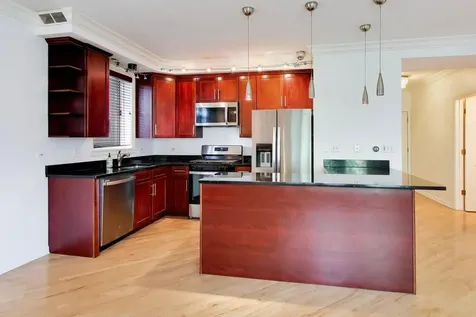 815 North Marshfield Avenue Chicago IL 60622